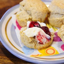 『イヤサカ食堂』さん