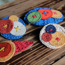 ボタンレースのブローチとヘアアクセレポート